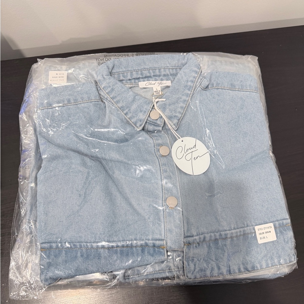 Cloud Ten Denim Sleeveless Button Up Front Pockets Top - Picture 5 of 5